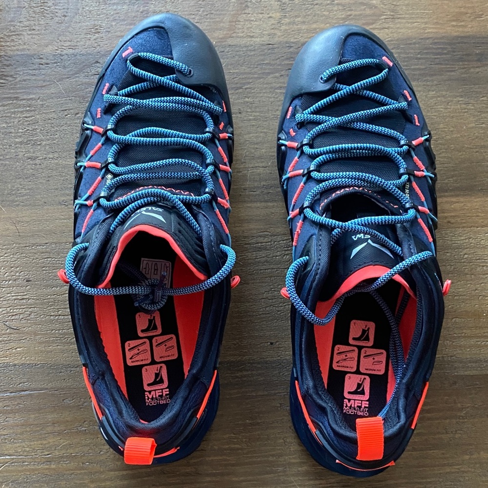 Women SALEWA Approach Shoes